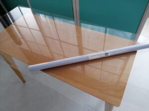 アクリル板とフィルム