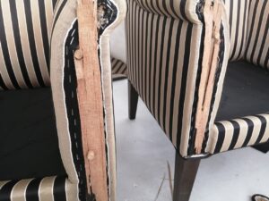 肘部分はがし中